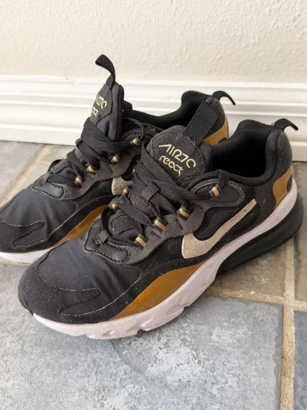 Nike Air Max 270 React Black Gold White Sneakers Youth 4.5Y Women’s Size 6
